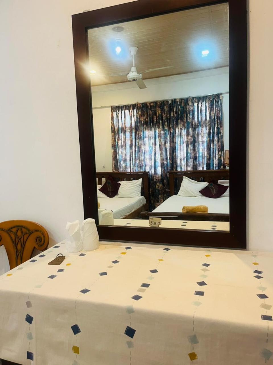 Suisse View Residence كاندي المظهر الخارجي الصورة